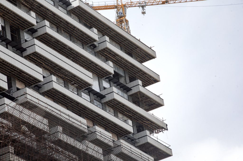 برج بهشت نیاتوس